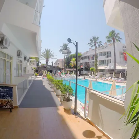 Club Atrium & 3*