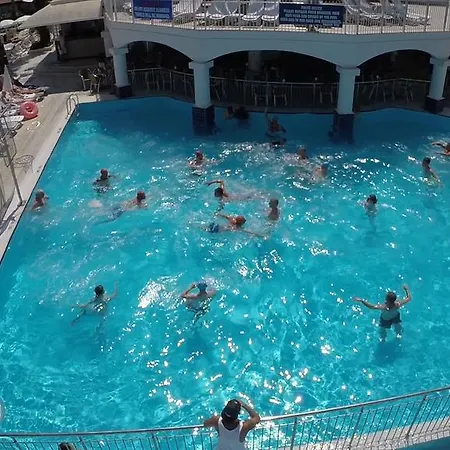 Club Atrium & Ξενοδοχείο Μαρμαρίς
