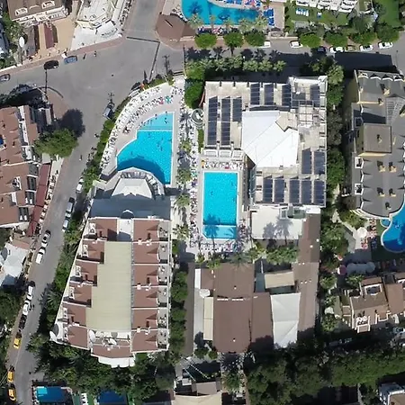 Club Atrium & Ξενοδοχείο 3*
