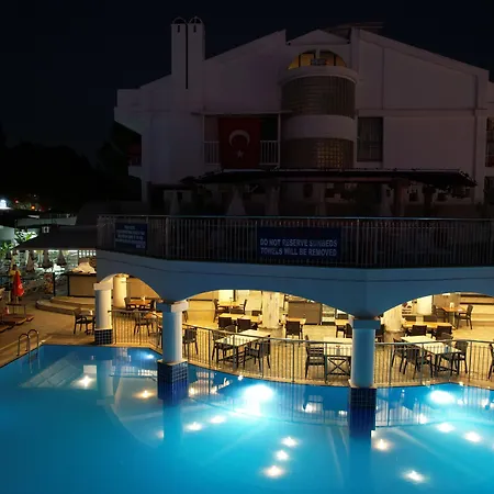 Club Atrium & Ξενοδοχείο Μαρμαρίς