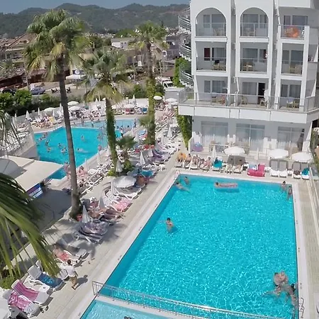 Club Atrium & Ξενοδοχείο