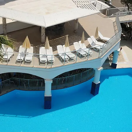 Club Atrium & Ξενοδοχείο Μαρμαρίς