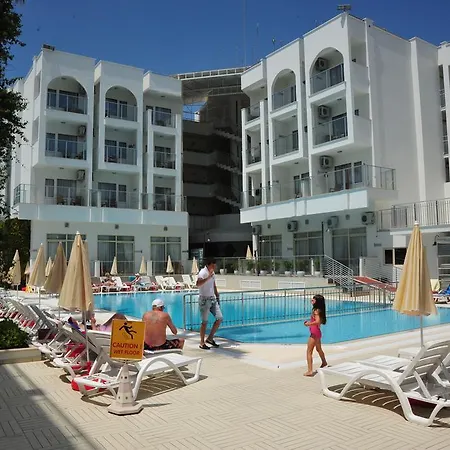 Club Atrium & 3* Μαρμαρίς