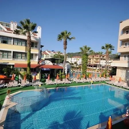 Club Atrium & Ξενοδοχείο Μαρμαρίς