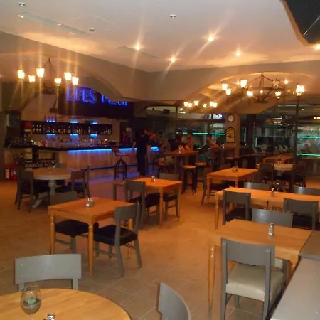 Club Atrium & Μαρμαρίς