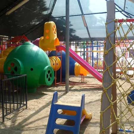 Club Atrium & Μαρμαρίς