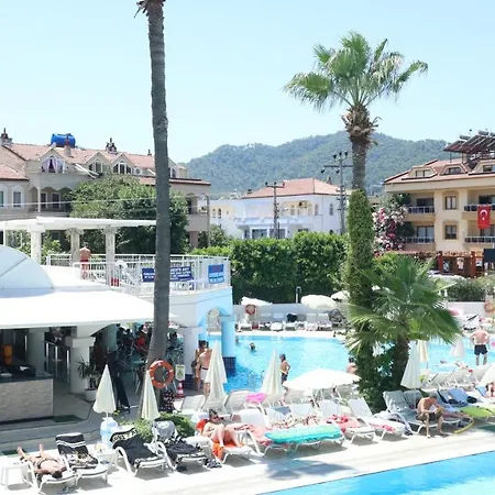 Ξενοδοχείο Club Atrium & 3*