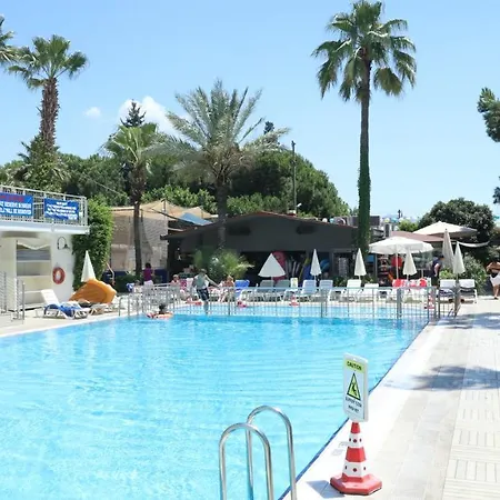 Ξενοδοχείο Club Atrium & 3*