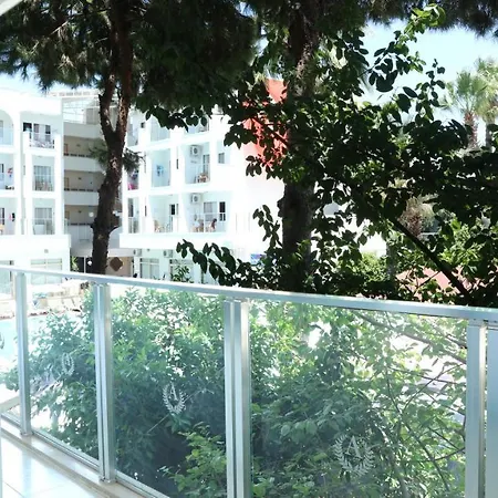 Club Atrium & Ξενοδοχείο Μαρμαρίς