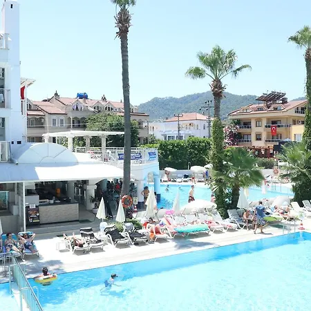 Club Atrium & Ξενοδοχείο