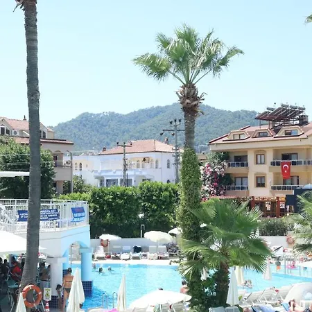 Club Atrium & Ξενοδοχείο