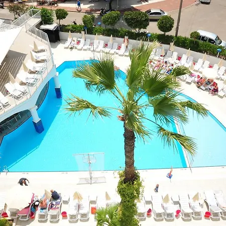 Club Atrium & 3*